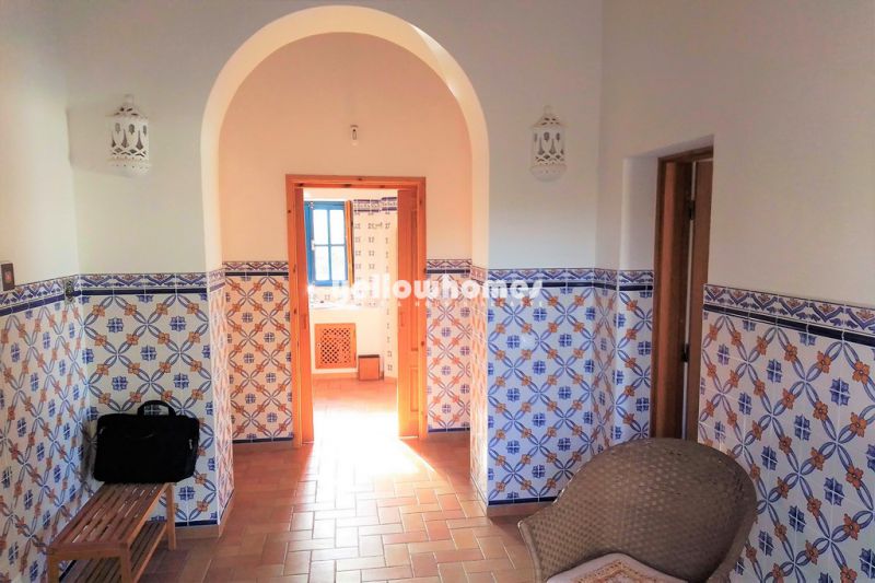 Traditional 2-bed country house with pool in quiet location near Porches
